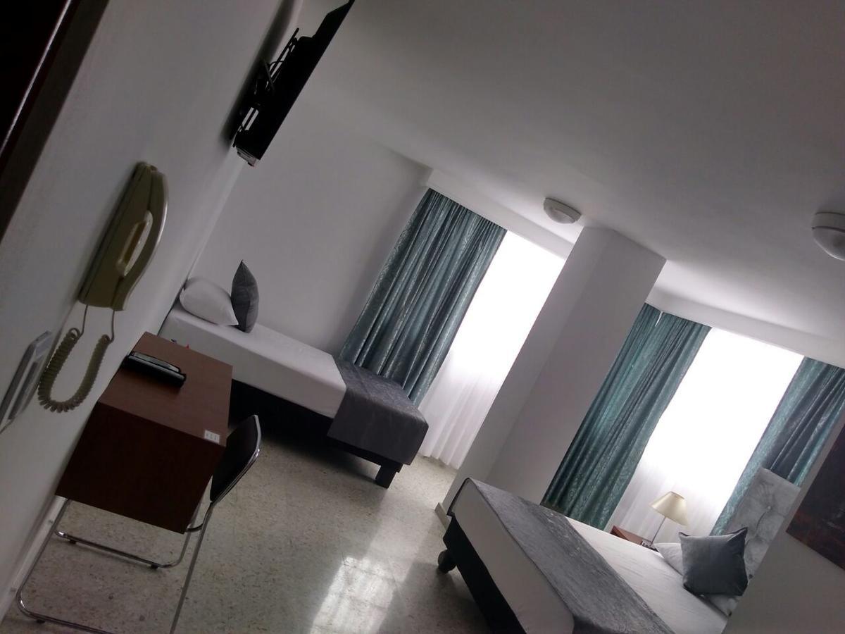 Torre De Granada Hotell Cali Eksteriør bilde